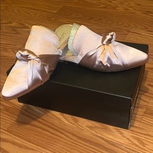 424 Fifth L&T Hava knot Mules